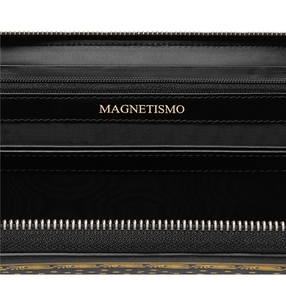 New Authentic Guccy Logo Moon & Stars Leather Zip Around Wallet - Picture 4 of 8